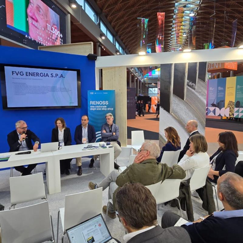 Rimini tavolo da lontano 2