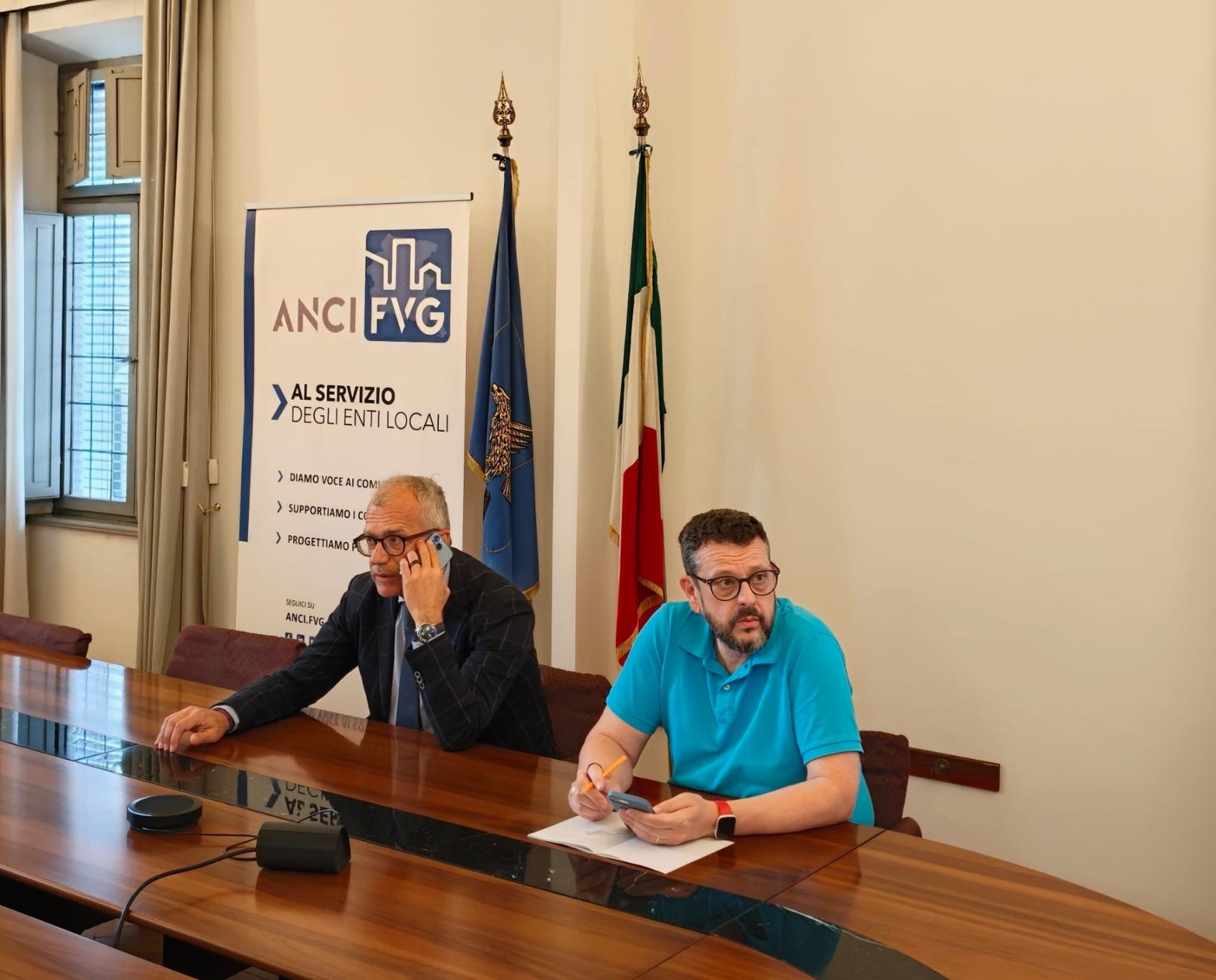 Da sx Piero Mauro Zanin, dg di Fvg Energia, e Alessandro Fabbro, segretario di Anci Fvg
